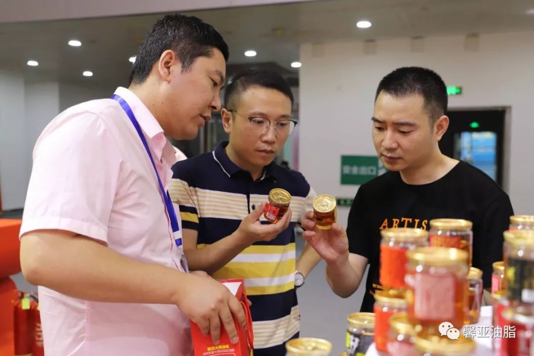 馨田驚艷亮相中國(guó)重慶餐飲連鎖加盟/食材博覽會(huì)（2019），受到各界領(lǐng)導(dǎo)蒞臨參觀(圖8)