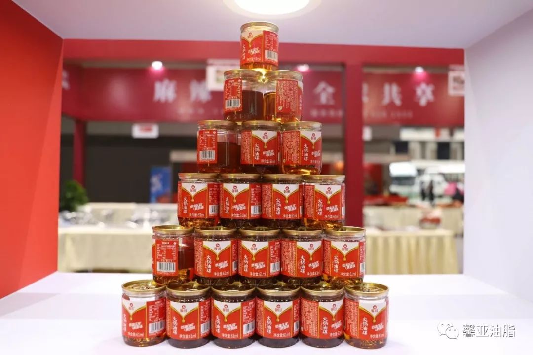 馨田驚艷亮相中國(guó)重慶餐飲連鎖加盟/食材博覽會(huì)（2019），受到各界領(lǐng)導(dǎo)蒞臨參觀(圖11)